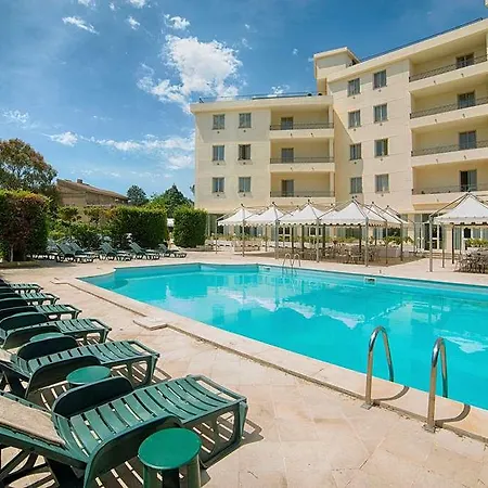 Nh San Mauro Hotel *
