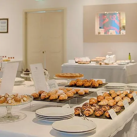 Hotel Nh San Mauro